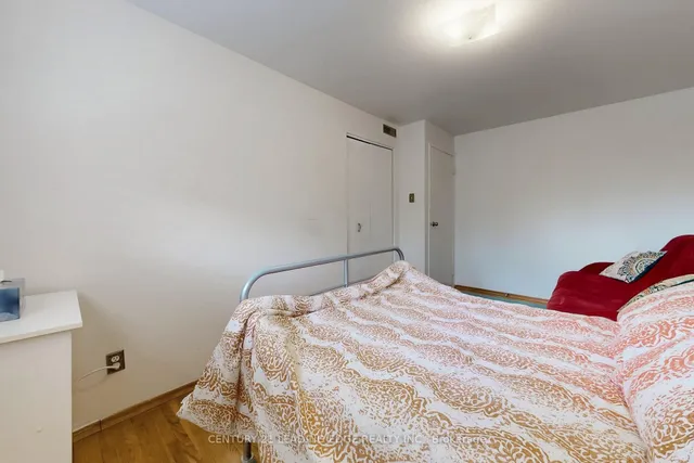 Additional image 25 of 47 Crossbow Cres