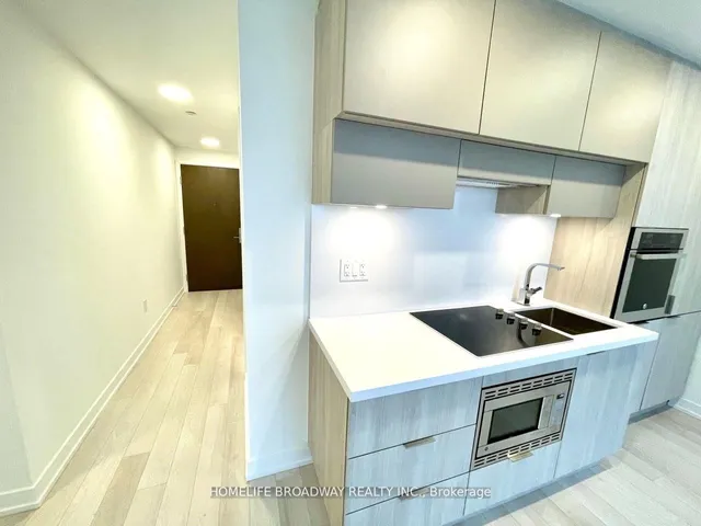 Additional image 9 of 39 Roehampton Ave Unit 1504