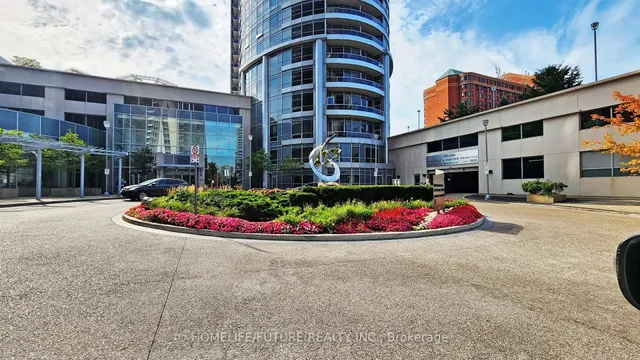 Additional image 3 of 135 Village Green Sq Unit 219