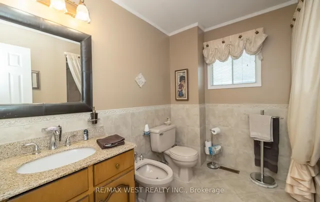 Additional image 21 of 52 Amantine Cres