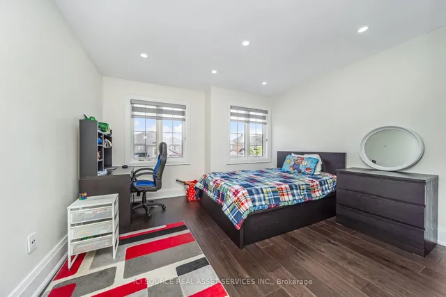 Additional image 29 of 12 Amethyst Circ