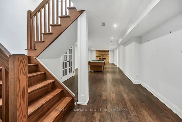 Additional image 30 of 242 Eringate Dr