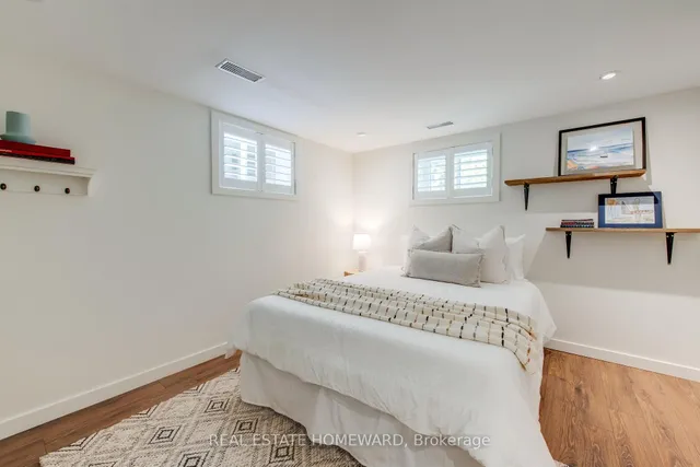 Additional image 38 of 52 Harewood Ave