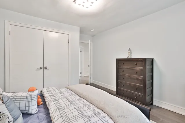 Additional image 21 of 405 Richview Ave