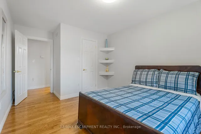 Additional image 27 of 22 Shadeland Cres