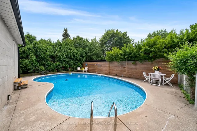 Additional image 4 of 237 Churchill Ave