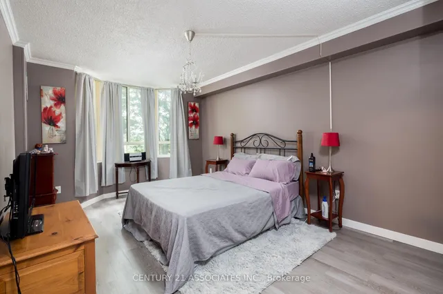 Additional image 19 of 5 Lisa St Unit 402