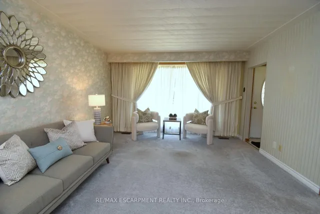 Additional image 5 of 33 Dubarry Blvd