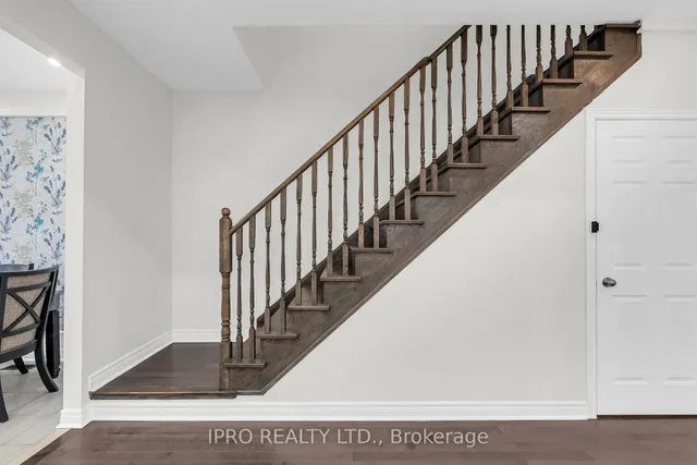 Additional image 18 of 564 Bessborough Dr