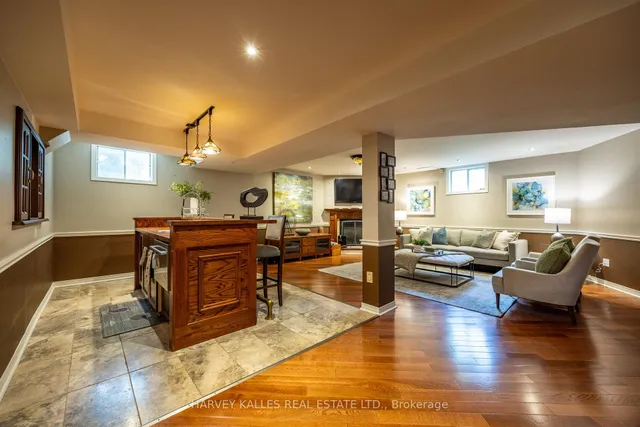 Additional image 39 of 315 Yonge Blvd