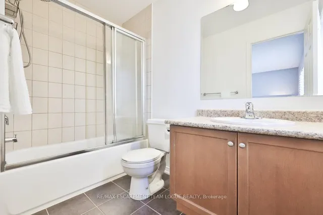 Additional image 18 of 4245 Cole Cres