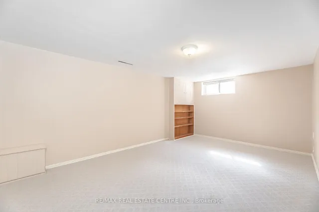 Additional image 33 of 13 Glendale Ave