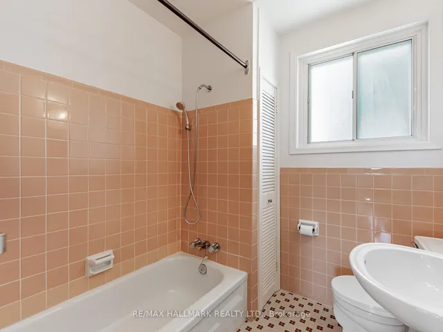 Additional image 29 of 31 Woodenhill Crt