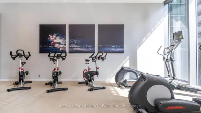 Additional image 31 of 42 Charles St Unit 2409