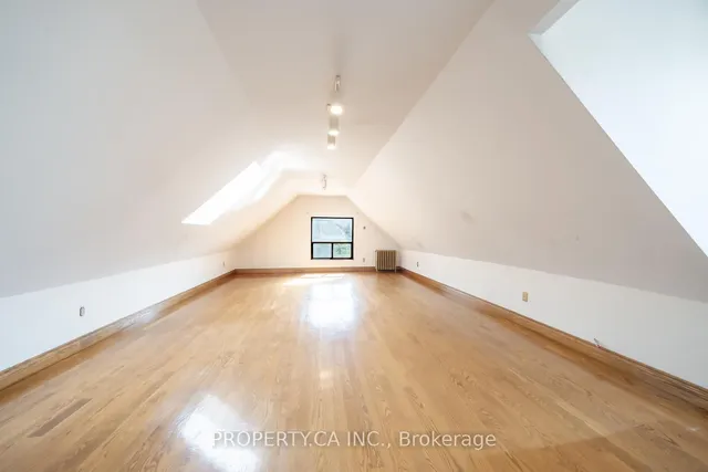 Additional image 12 of 35 Pinewood Ave