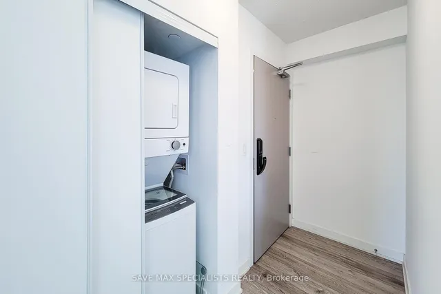 Additional image 39 of 3200 Dakota Common Unit B403