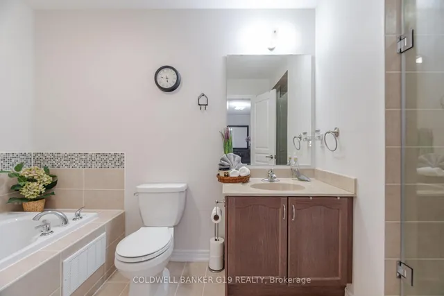 Additional image 20 of 43 Midcrest Circ