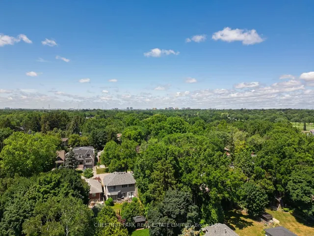 Additional image 31 of 61 Burnhamthorpe Cres