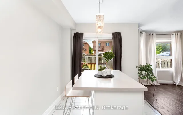 Additional image 18 of 116 Lake Louise Dr