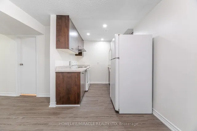 Additional image 37 of 27 Jay St