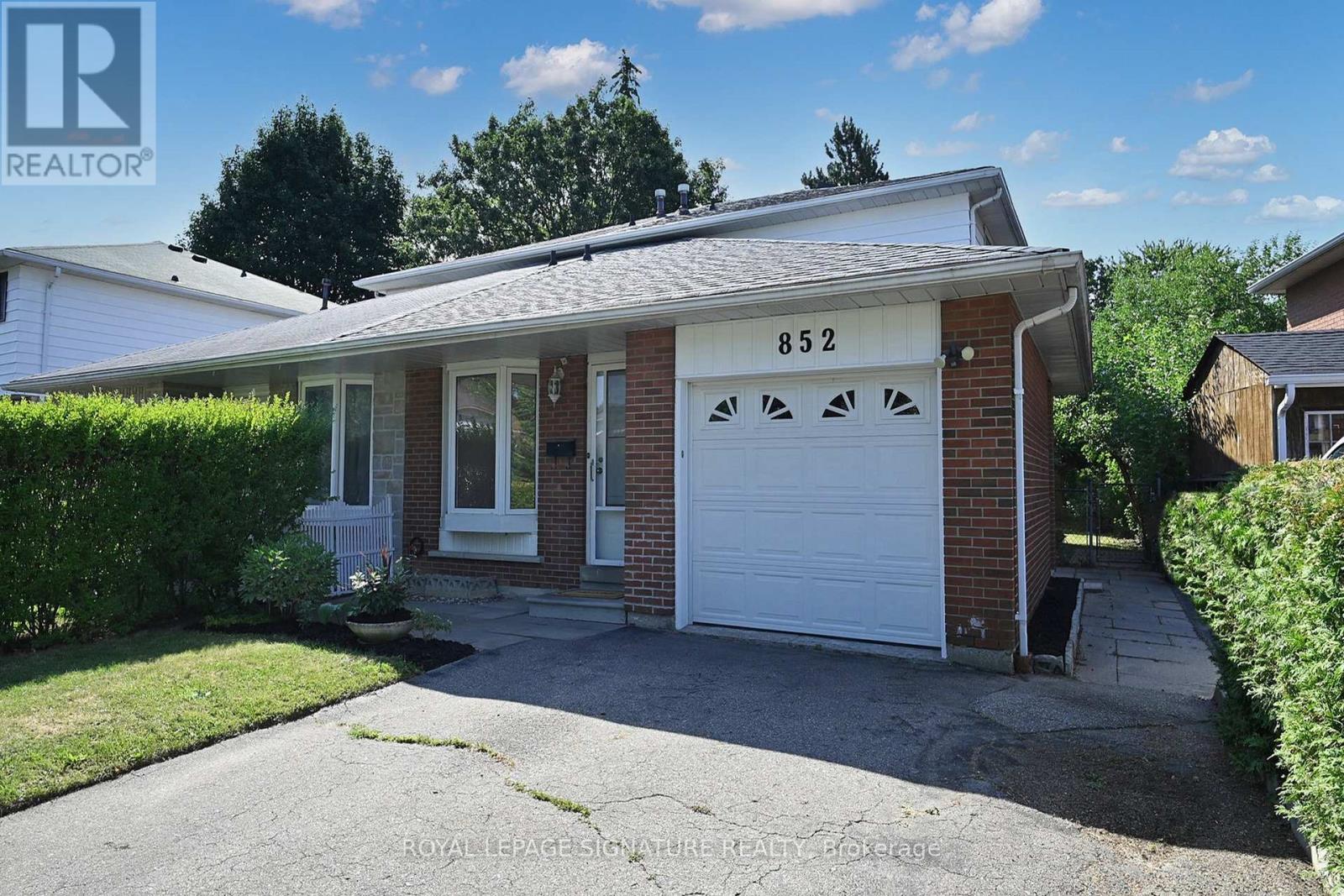 852 FLAGSHIP DRIVE|Mississauga (Applewood), Ontario L4Y2J4