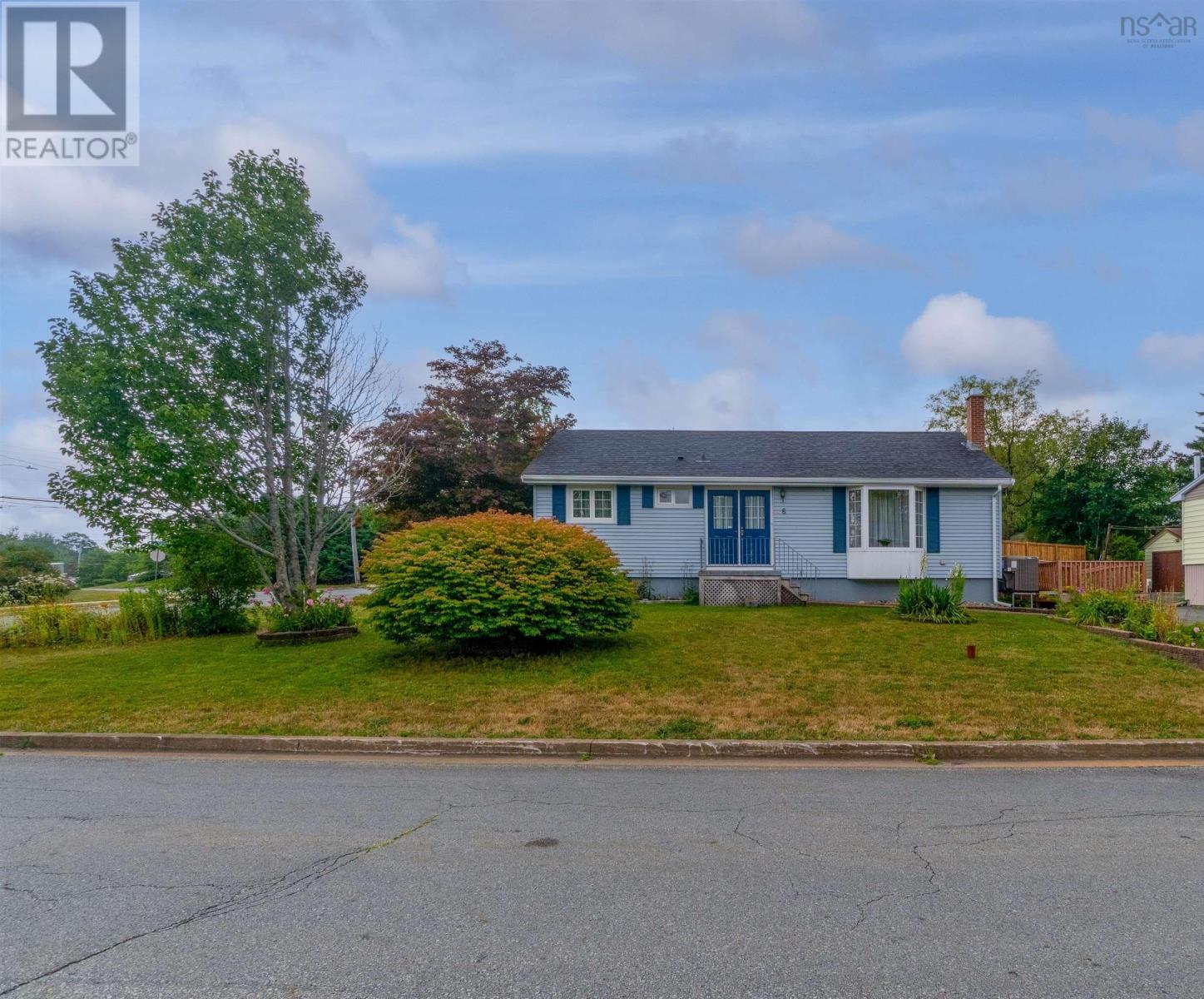 Property image for 6 Codroy Avenue|Lake Loon, Nova Scotia B2W3R2