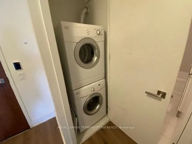 Additional image 9 of 111 St. Clair Ave Unit 1227