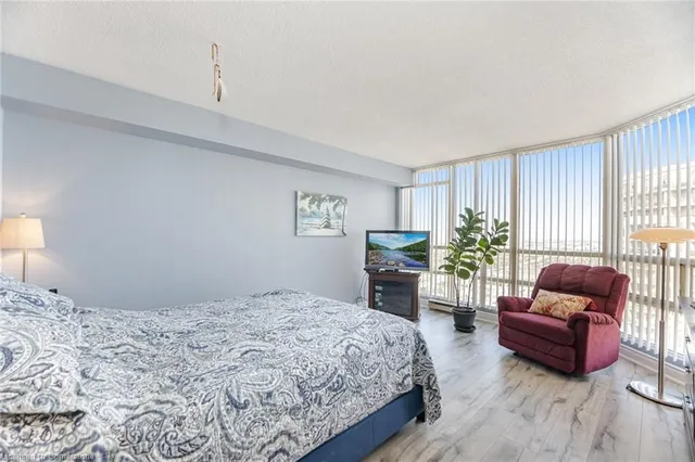 Additional image 22 of 45 Kingsbridge Garden Cir Unit 3208