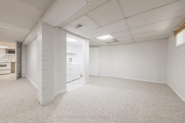 Additional image 31 of 972 Kingsway Dr