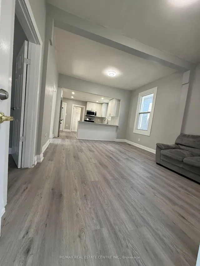 Additional image 4 of 266 Beach Rd Unit UPPER