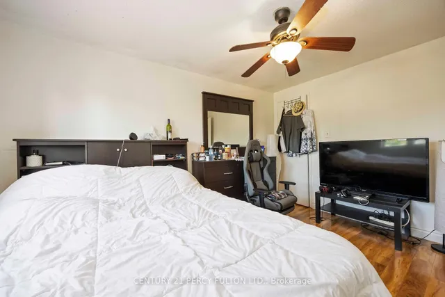 Additional image 23 of 17 Woodsview Ave