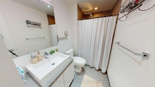 Additional image 11 of 111 Bathurst St Unit 714