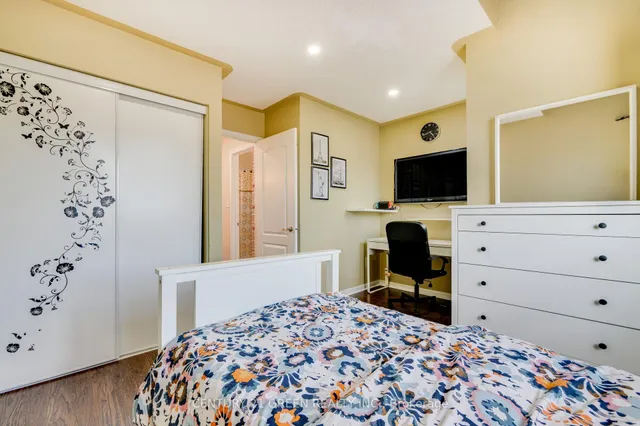 Additional image 44 of 1107 Barr Cres