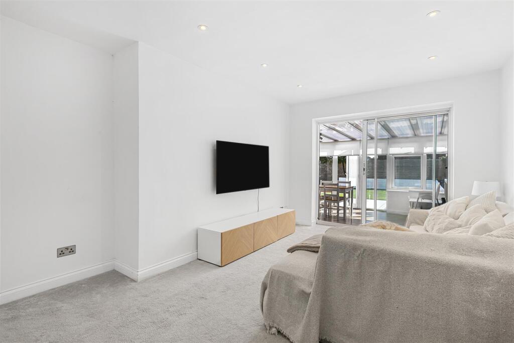 Additional image 20 of Pooleys Lane, Welham Green, Herts