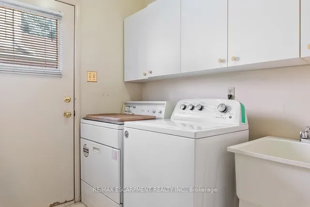 Additional image 20 of 411 Freeman Cres