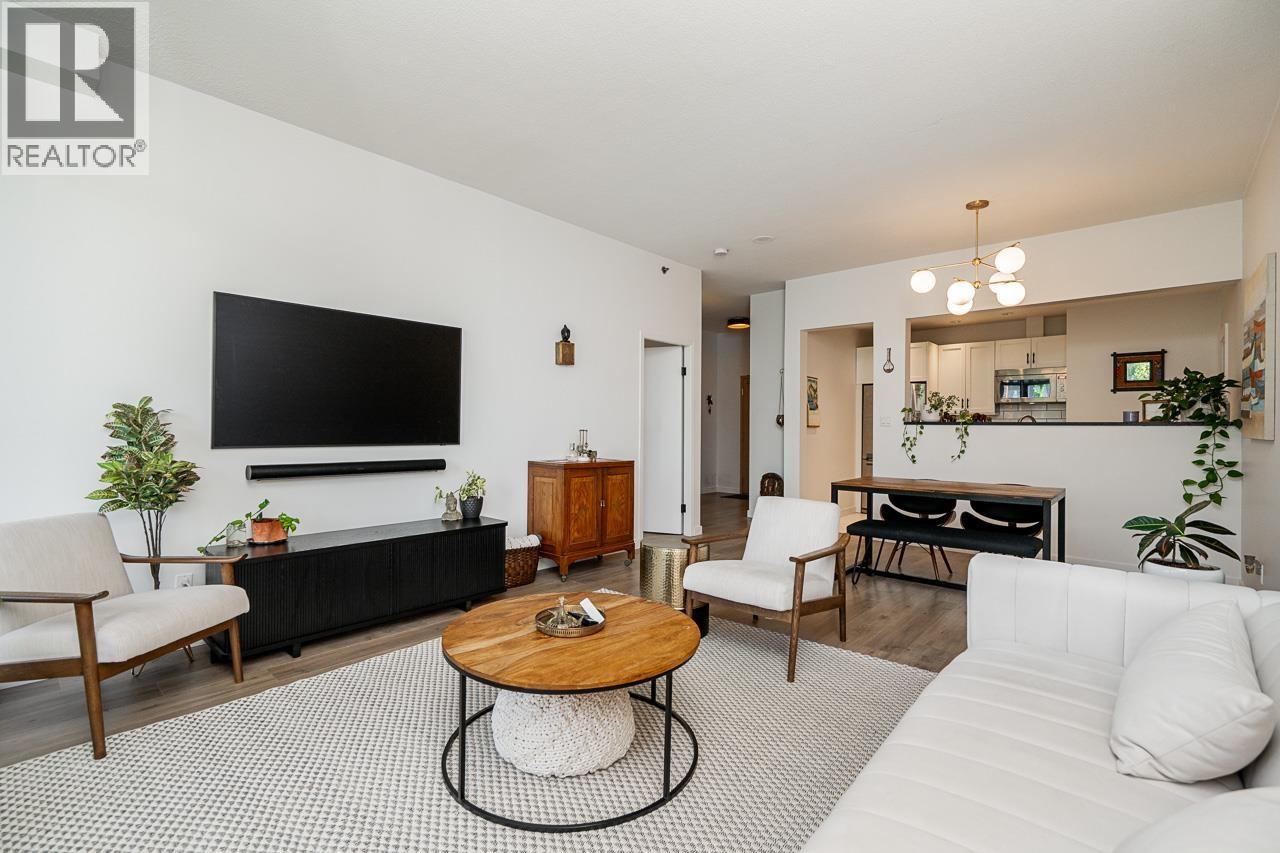 408 503 W 16TH AVENUE|Vancouver, British Columbia V5Z4N3