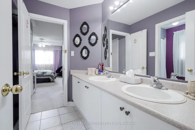 Additional image 36 of 31 Candlebrook Cres