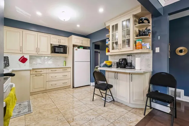 Additional image 17 of 260 Chine Dr