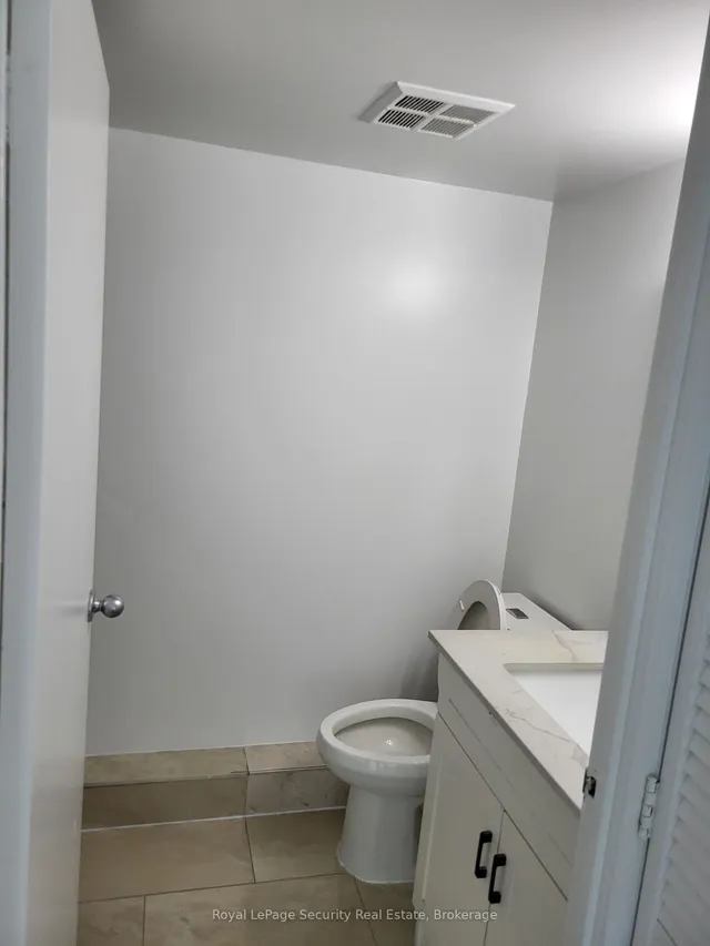 Additional image 14 of 2470 Eglinton Ave Unit 605