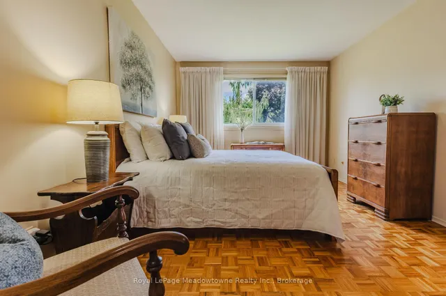 Additional image 22 of 840 Cedarbrae Ave