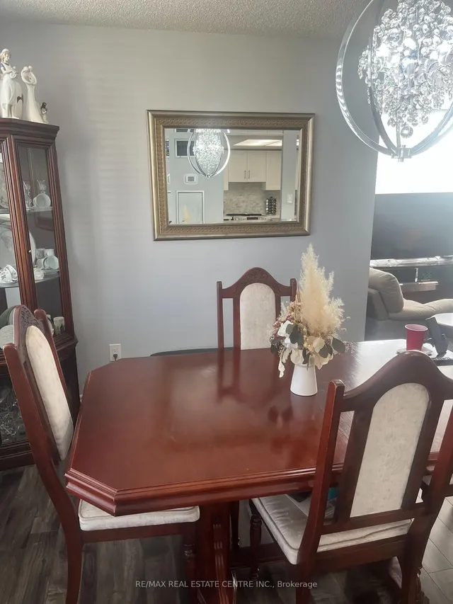 Additional image 2 of 8 Lisa St Unit 407