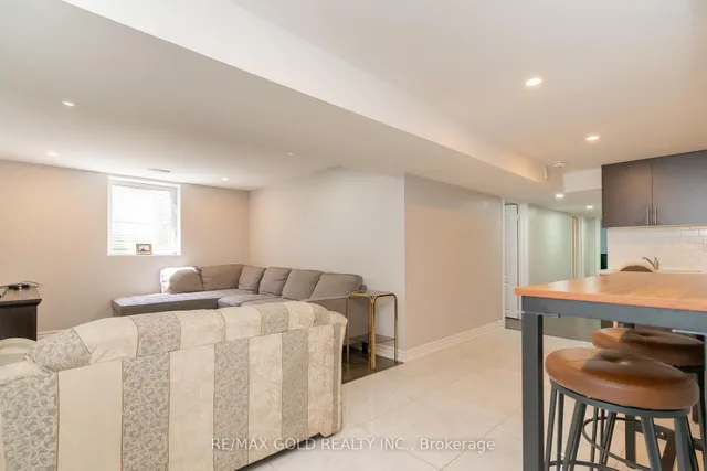 Additional image 26 of 10 Brookdale Cres