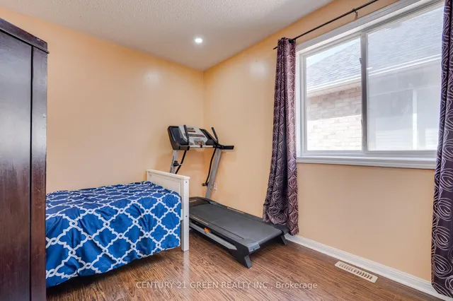 Additional image 39 of 1107 Barr Cres