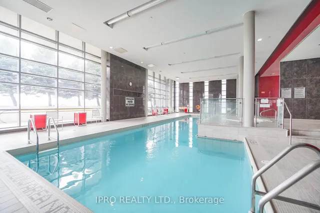 Additional image 38 of 135 Village Green Sq Unit PH21