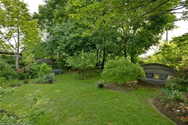 Additional image 10 of 73 West 1st St