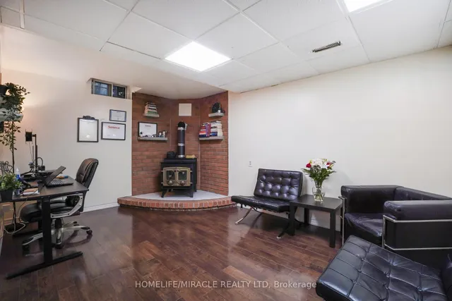 Additional image 41 of 47 Cinrickbar Dr