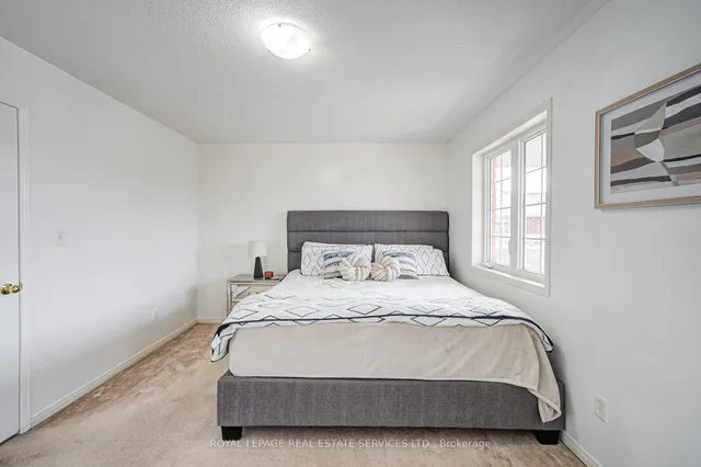 Additional image 22 of 21 Duxford St