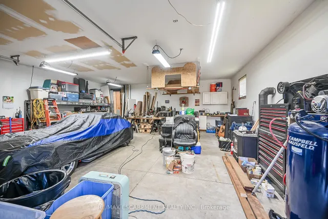 Additional image 32 of 533 Cochrane Rd