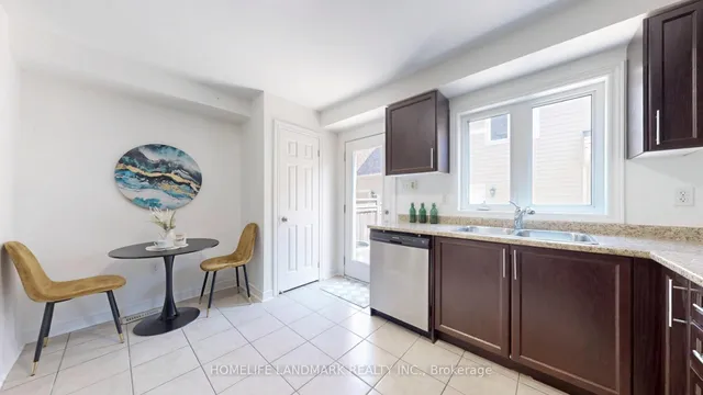 Additional image 13 of 7 Kawneer Terr