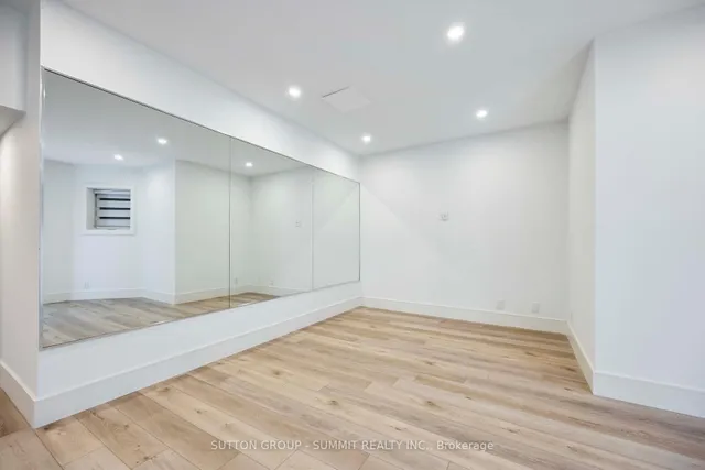 Additional image 46 of 127 Munro Blvd